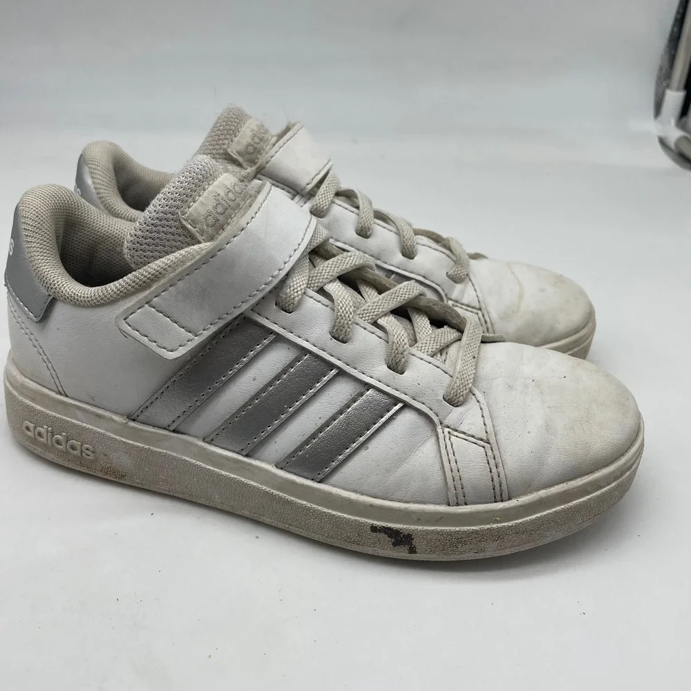 Adidas Grand Court 2.0 Kids White Silver Metallic Sneakers GW6516‎ Size 13K